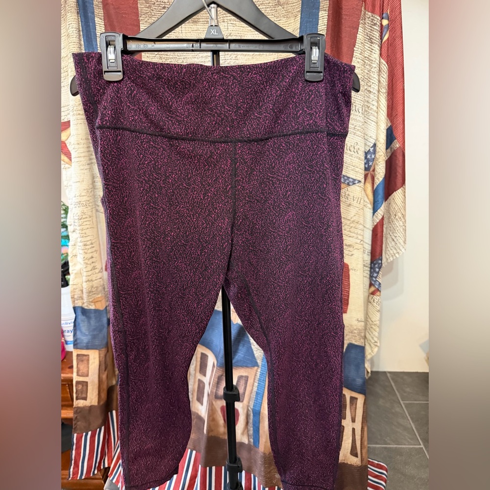 Athleta Black and Pink Marled 7/8 Tights - Pre-loved